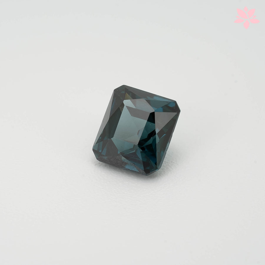 NATURAL SPINAL | 1.55 CT | BLUISH GREEN | OCTAGONAL