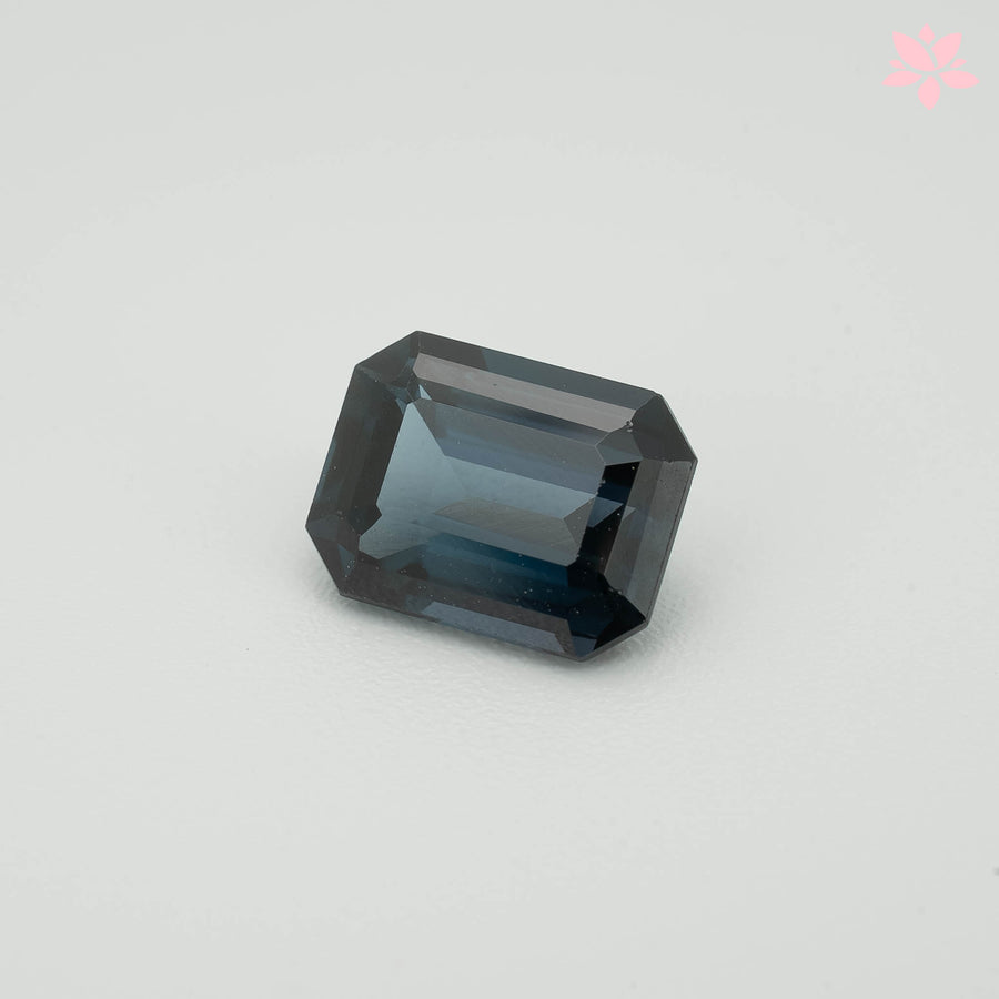 NATURAL SPINAL | 2.48 CT | BLUISH GREEN | OCTAGONAL