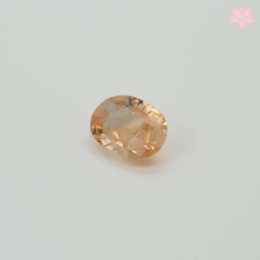NATURAL CEYLON SAPPHIRE | 0.67 CT | VIVID PEACH | OVAL