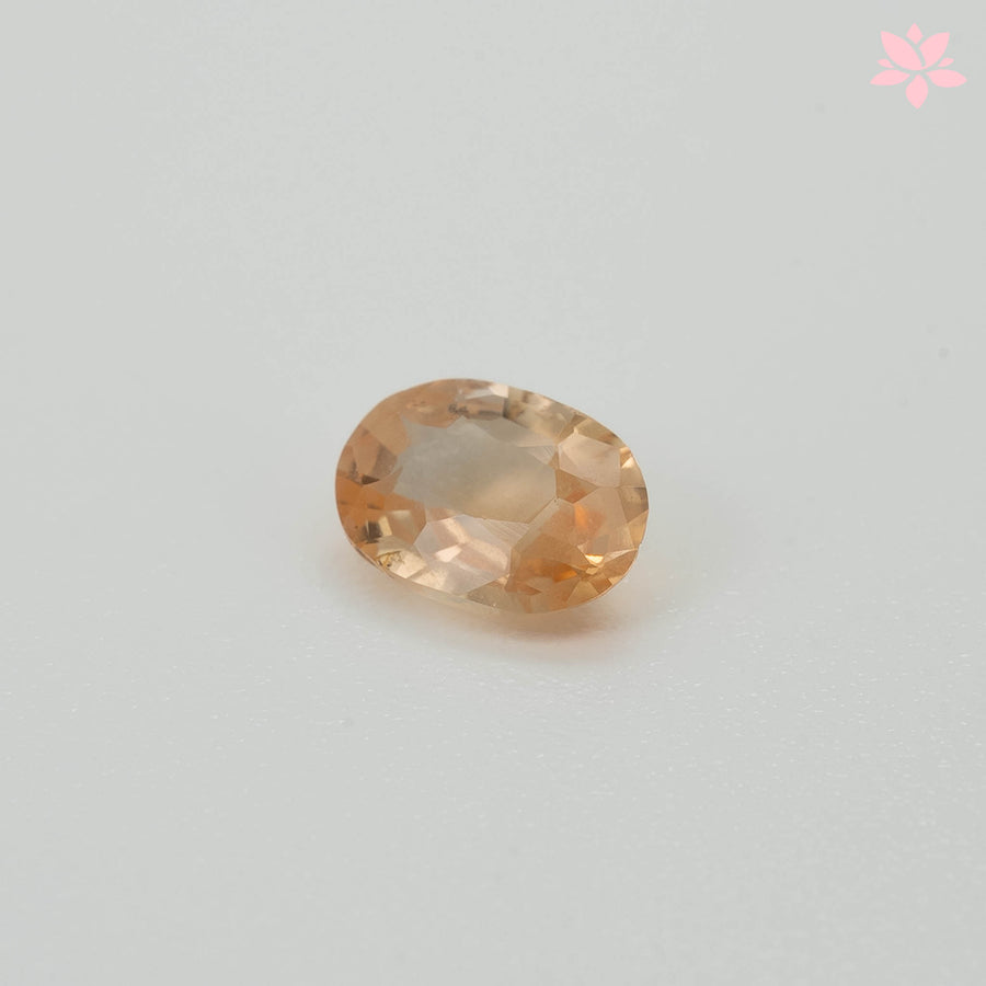 NATURAL CEYLON SAPPHIRE | 0.67 CT | VIVID PEACH | OVAL