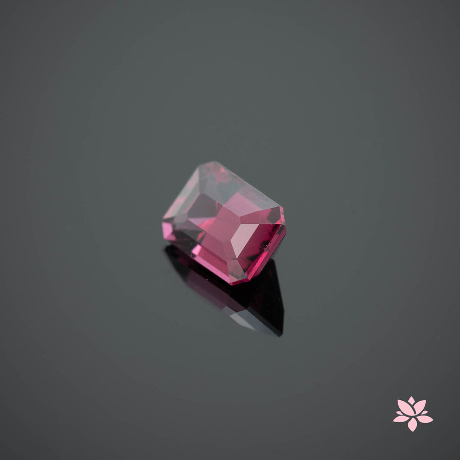NATURAL RHODOLITE GARNET | 2.78 CT | PINK RED | OCTAGONAL
