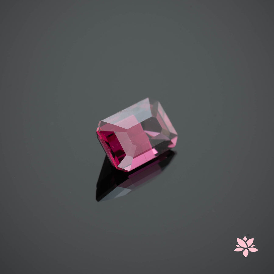 NATURAL RHODOLITE GARNET | 2.78 CT | PINK RED | OCTAGONAL