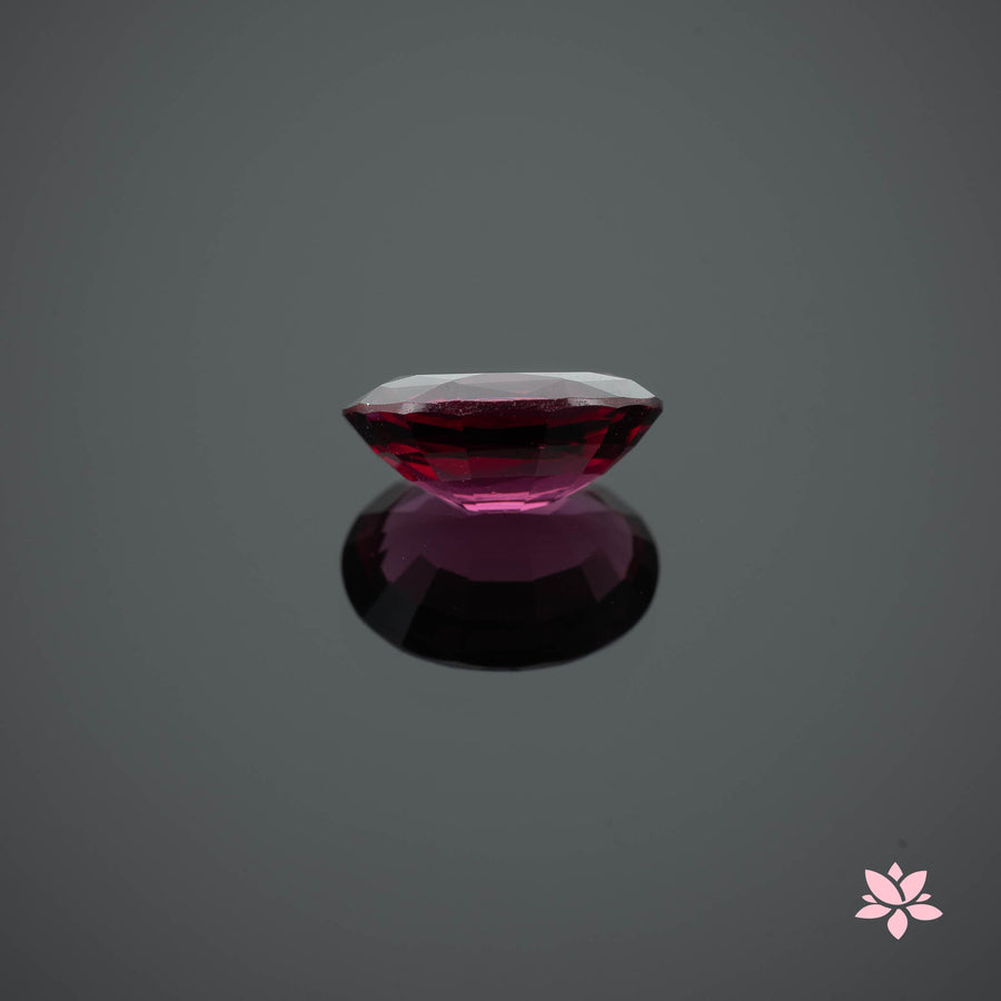 NATURAL RHODOLITE GARNET | 2.69 CT | PURPLE RED | OVAL