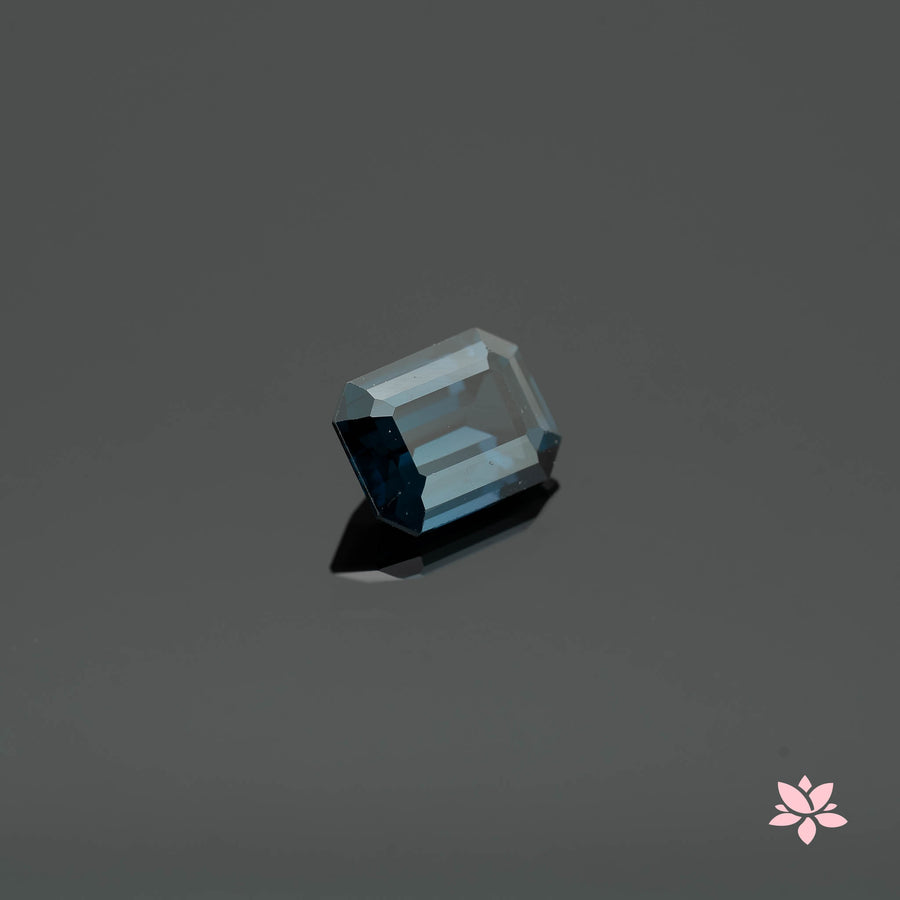 NATURAL SPINAL | 2.48 CT | BLUISH GREEN | OCTAGONAL