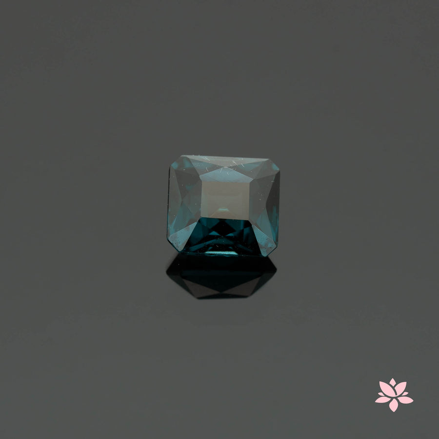 NATURAL SPINAL | 1.55 CT | BLUISH GREEN | OCTAGONAL